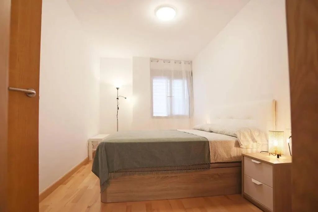Casa Fenicia - Cosy Apartment With Free Private Parking Málaga